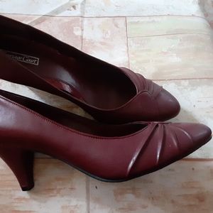 Burgandy 2.5 inch heel pumps size 8.5